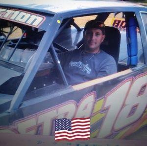 Meet your Posher, Dennis